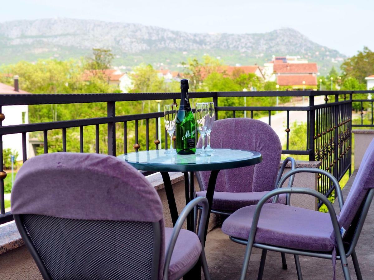 Apartment Ivan-Experience 3 Bedrooms Ljubuški Εξωτερικό φωτογραφία
